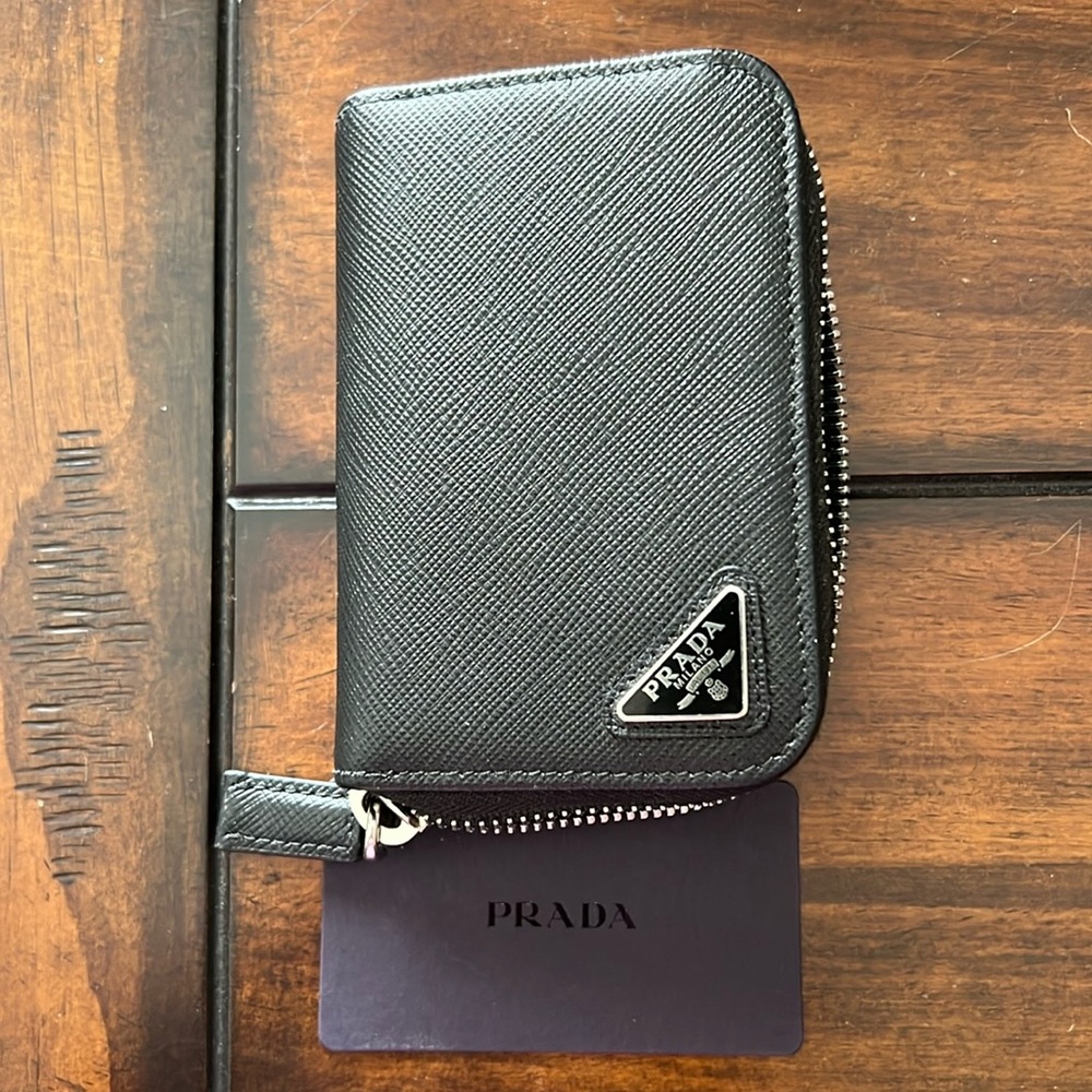 Vintage Prada zip wallet